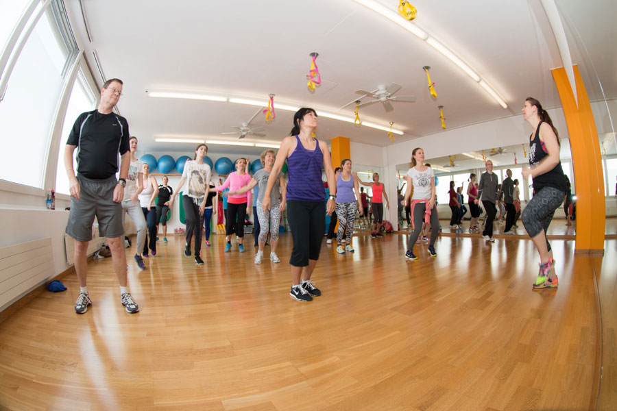 15_Tag_der_offenen_Tuer_gratis_Workshop_Zumba_1_Fitness_Paradies.jpg