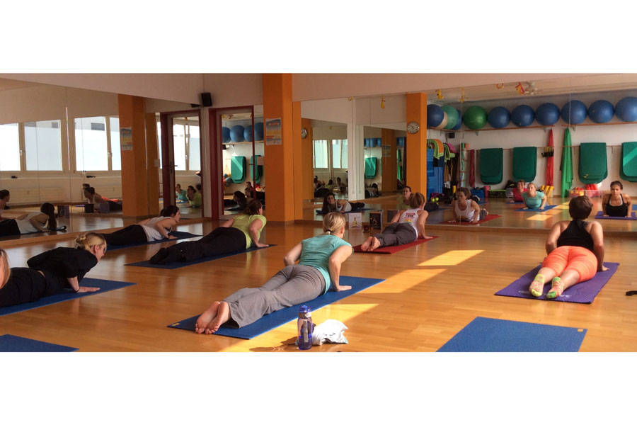 6_Tag_der_offenen_Tuer_gratis_Workshop_Yoga_2_Fitness_Paradies.jpg